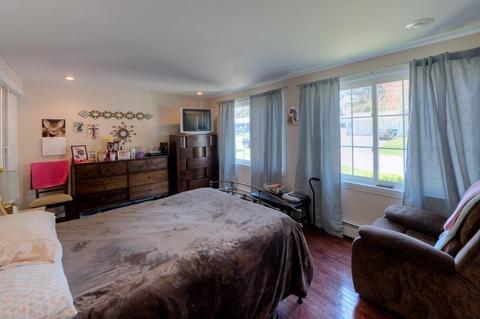 29 Pine Hill Rd, Springfield, MA 01118 photo 4