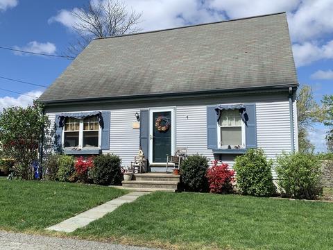 90 Gatehouse Dr, Fall River, MA 02720 photo 2