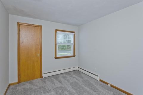 534 Pendleton Ave, Chicopee, MA 01020 photo 16