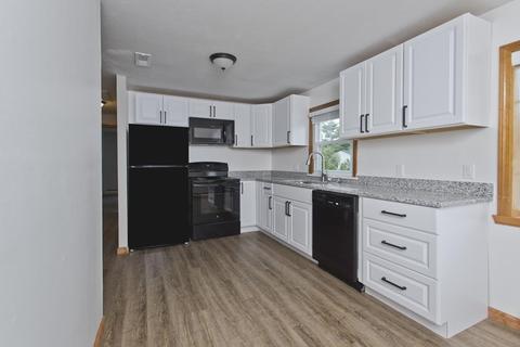 534 Pendleton Ave, Chicopee, MA 01020 photo 2