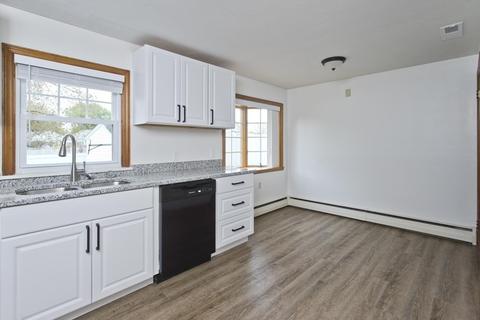 534 Pendleton Ave, Chicopee, MA 01020 photo 4
