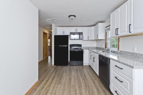 534 Pendleton Ave, Chicopee, MA 01020 photo 6