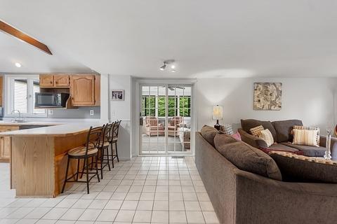 26 Crane Ave, Maynard, MA 01754 photo 5