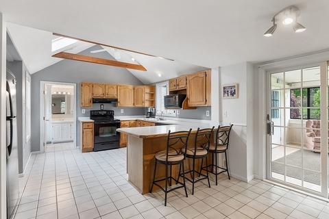 26 Crane Ave, Maynard, MA 01754 photo 8