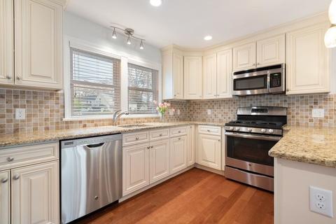 38 Pilgrim Rd, Natick, MA 01760 photo 4