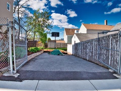 51 Oak St, Fall River, MA 02720 photo 4