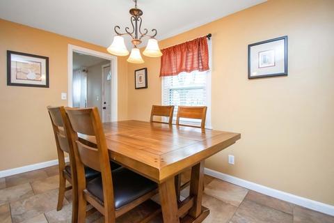 250 Edendale St, Springfield, MA 01104 photo 9