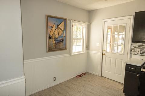 12 Collins St, Danvers, MA 01923 photo 6