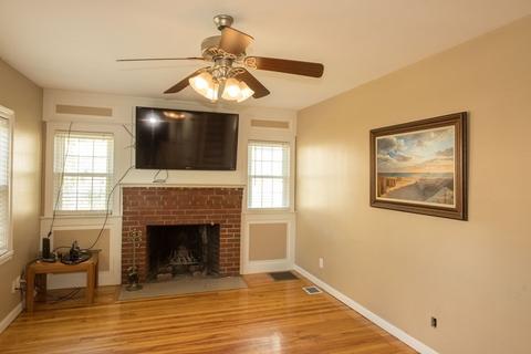 12 Collins St, Danvers, MA 01923 photo 8