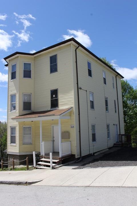 23 Everard St, Worcester, MA 01605 photo 2