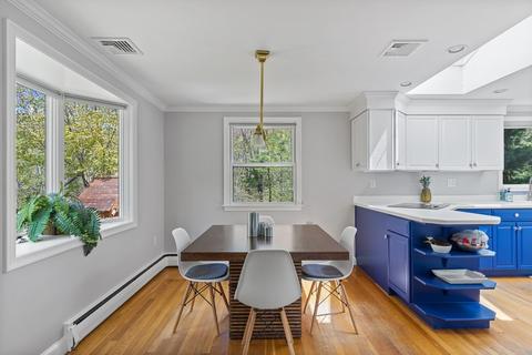 27 Constitution Rd, Lexington, MA 02421 photo 3