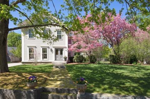 197 North St, Hingham, MA 02043 photo 2