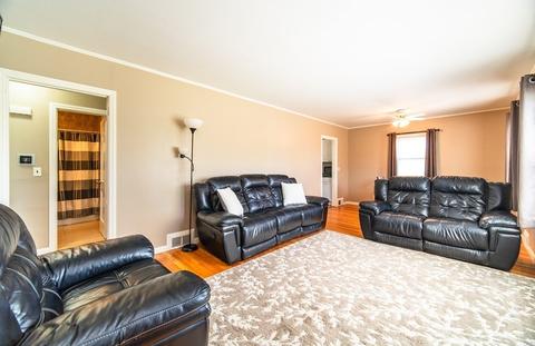 24 White Oak Rd, Springfield, MA 01128 photo 3