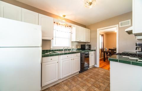 24 White Oak Rd, Springfield, MA 01128 photo 9