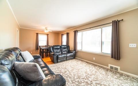 24 White Oak Rd, Springfield, MA 01128 photo 4