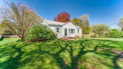 24 White Oak Rd, Springfield, MA 01128 photo 1