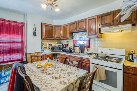 30 Adams St, Springfield, MA 01105 photo 17