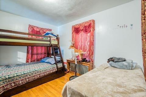 30 Adams St, Springfield, MA 01105 photo 8