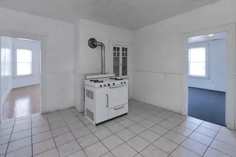 47 Eastern Ave, Worcester, MA 01605 photo 4