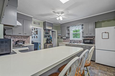 569 Gaskill St, Woonsocket, RI 02895 photo 5