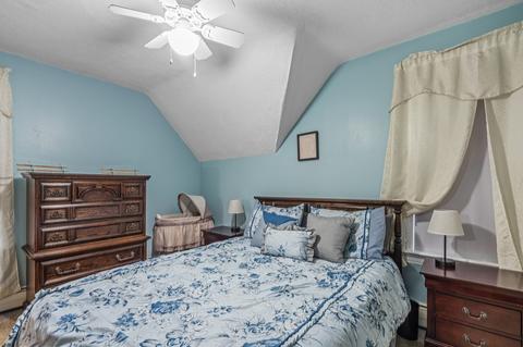569 Gaskill St, Woonsocket, RI 02895 photo 16