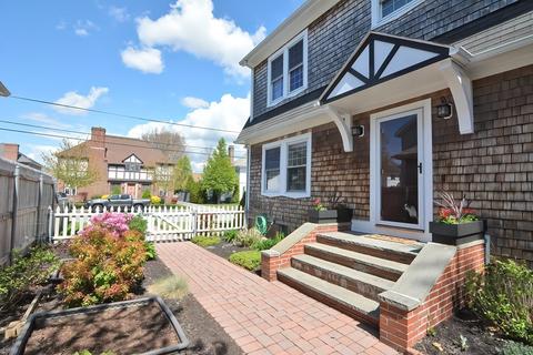 839 Madison St, Fall River, MA 02720 photo 2