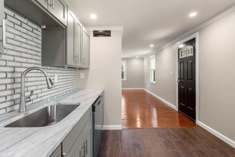 10 Hampton St, Saugus, MA 01906 photo 3