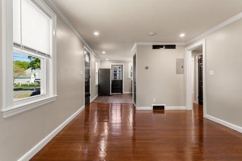 10 Hampton St, Saugus, MA 01906 photo 7