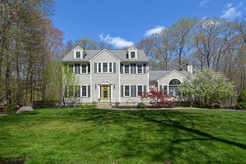 84 Prospect St, Upton, MA 01568 photo 1
