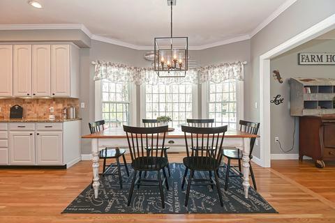 84 Prospect St, Upton, MA 01568 photo 7