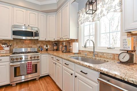 84 Prospect St, Upton, MA 01568 photo 3
