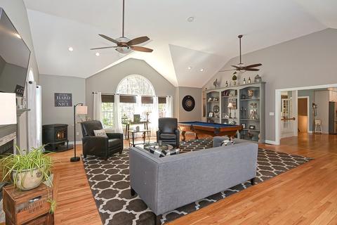 84 Prospect St, Upton, MA 01568 photo 11