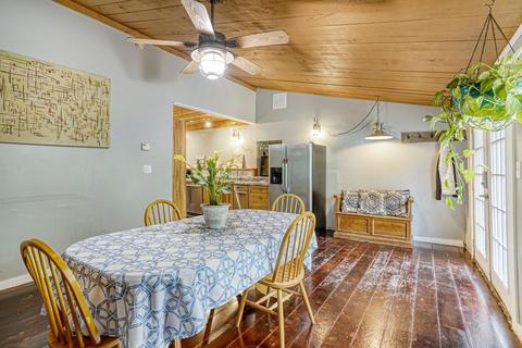 57 Pleasant St, Epping, NH 03042 photo 8