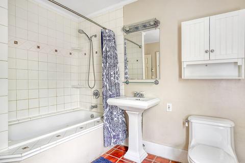 57 Pleasant St, Epping, NH 03042 photo 21
