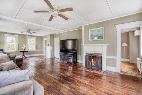 57 Pleasant St, Epping, NH 03042 photo 14