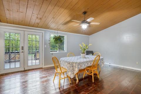57 Pleasant St, Epping, NH 03042 photo 7