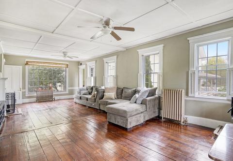 57 Pleasant St, Epping, NH 03042 photo 17