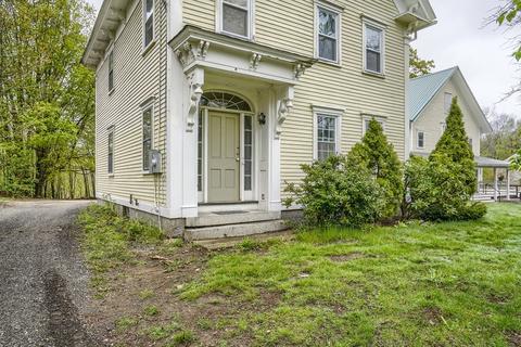 57 Pleasant St, Epping, NH 03042 photo 2