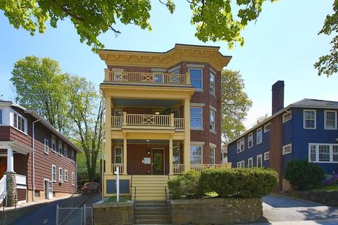 104 Walnut St, Brookline, MA 02445 photo 1
