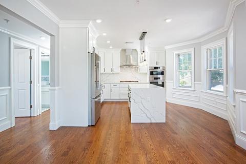 104 Walnut St, Brookline, MA 02445 photo 5