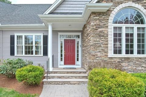 64 Hewitt Dr, Raynham, MA 02767 photo 3
