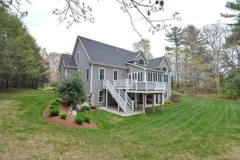 64 Hewitt Dr, Raynham, MA 02767 photo 34