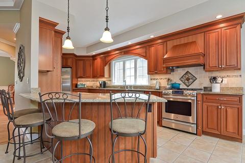 64 Hewitt Dr, Raynham, MA 02767 photo 5