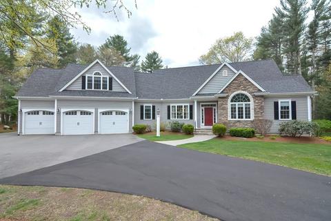 64 Hewitt Dr, Raynham, MA 02767 photo 1