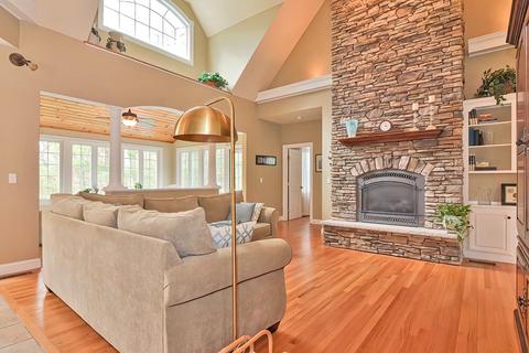 64 Hewitt Dr, Raynham, MA 02767 photo 10