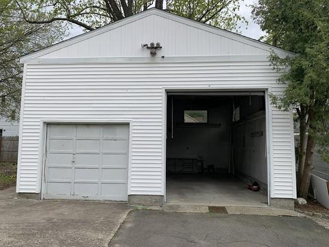22 E Street Ave, Chicopee, MA 01020 photo 3