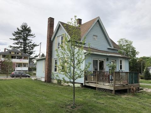 32 Bemis St, Chicopee, MA 01013 photo 4
