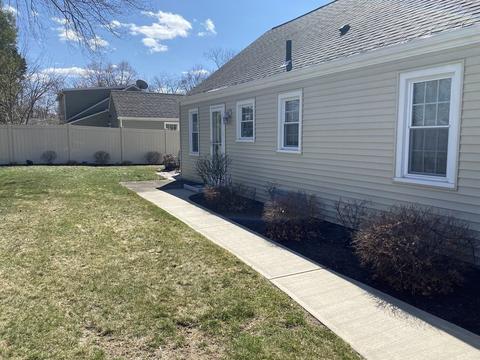 37 Pilgrim Rd, Springfield, MA 01118 photo 7