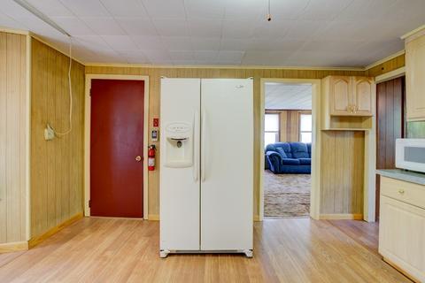 175 Center St, Ashburnham, MA 01430 photo 3
