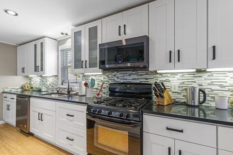 267 Chavenson St, Fall River, MA 02723 photo 10